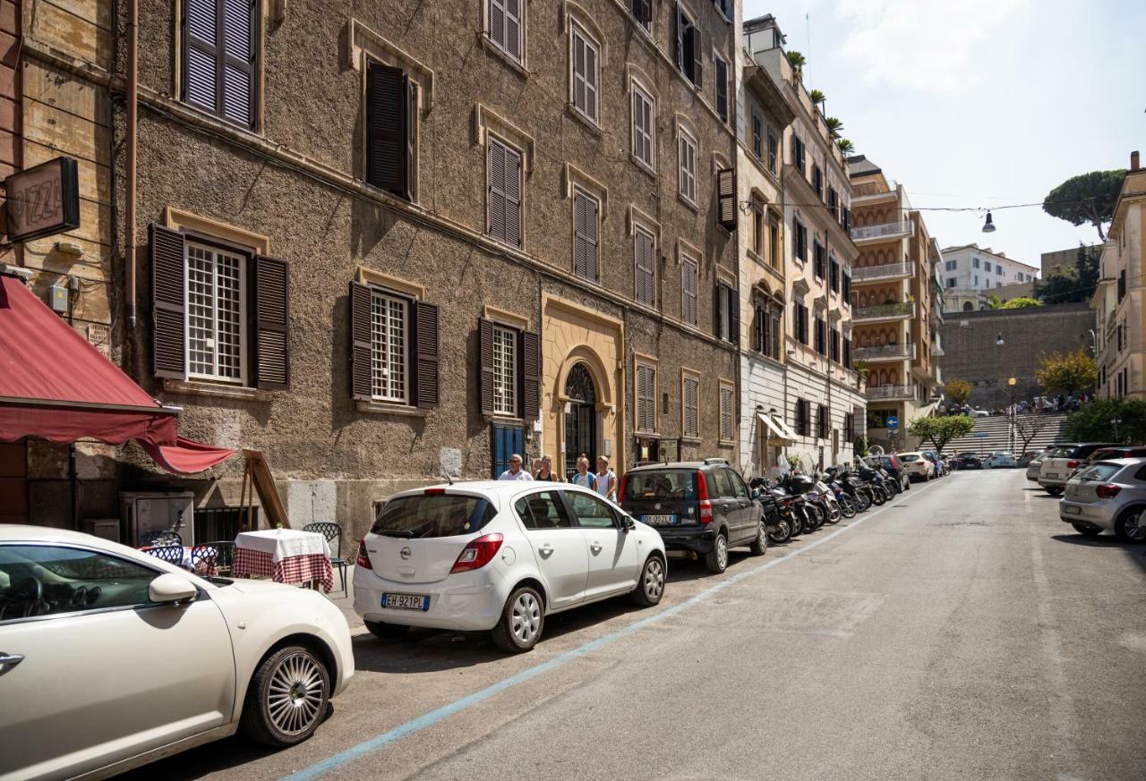 Museum Inn - Una Finestra Sui Musei Vaticani Рим Экстерьер фото