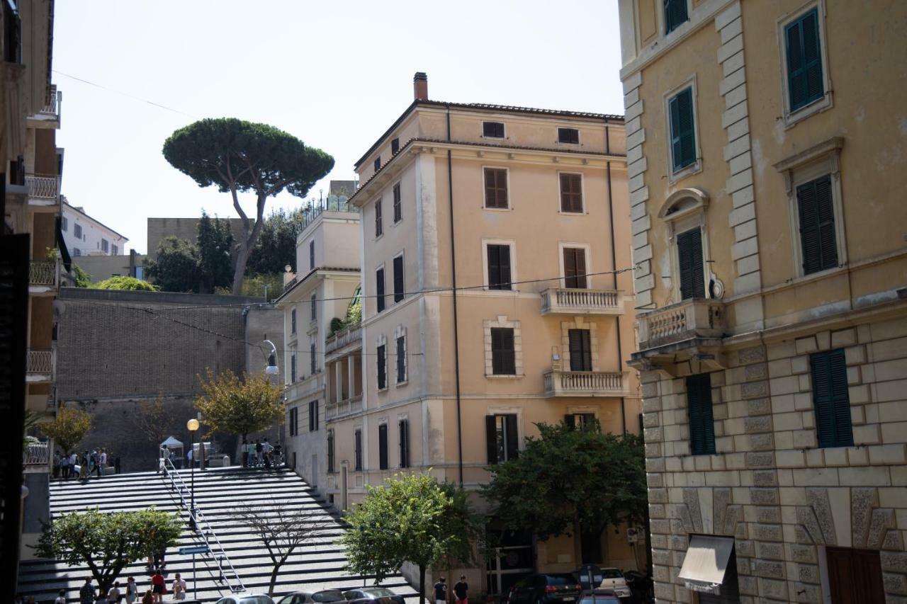 Museum Inn - Una Finestra Sui Musei Vaticani Рим Экстерьер фото